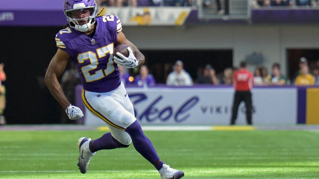 Vikings return RB Jordan Mason from injured reserve after broken thumb kept him out last 4 games — WCCO / CBS Minnesota, Portola Valley Sports news