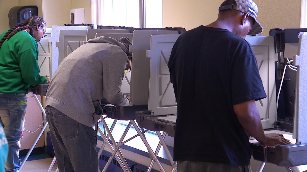 Catholic Charities helps Minnesota's unhoused vote ahead of midterms β WCCO / CBS Minnesota, Portola Valley Sports news