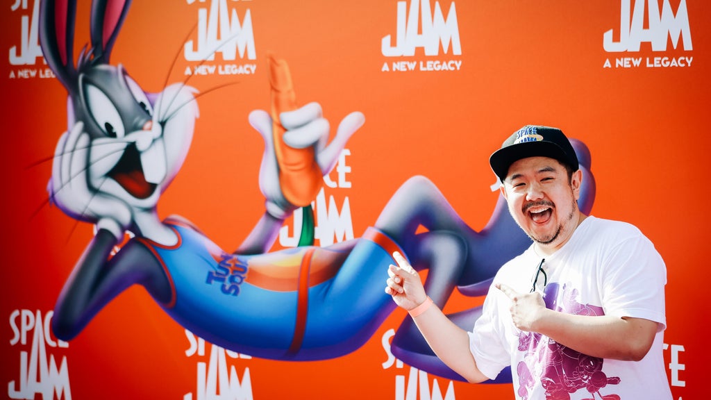 Eric Bauza, actor who voiced Bugs Bunny, Daffy Duck and other cartoon characters, dies at 46 — Portola Valley Arts news