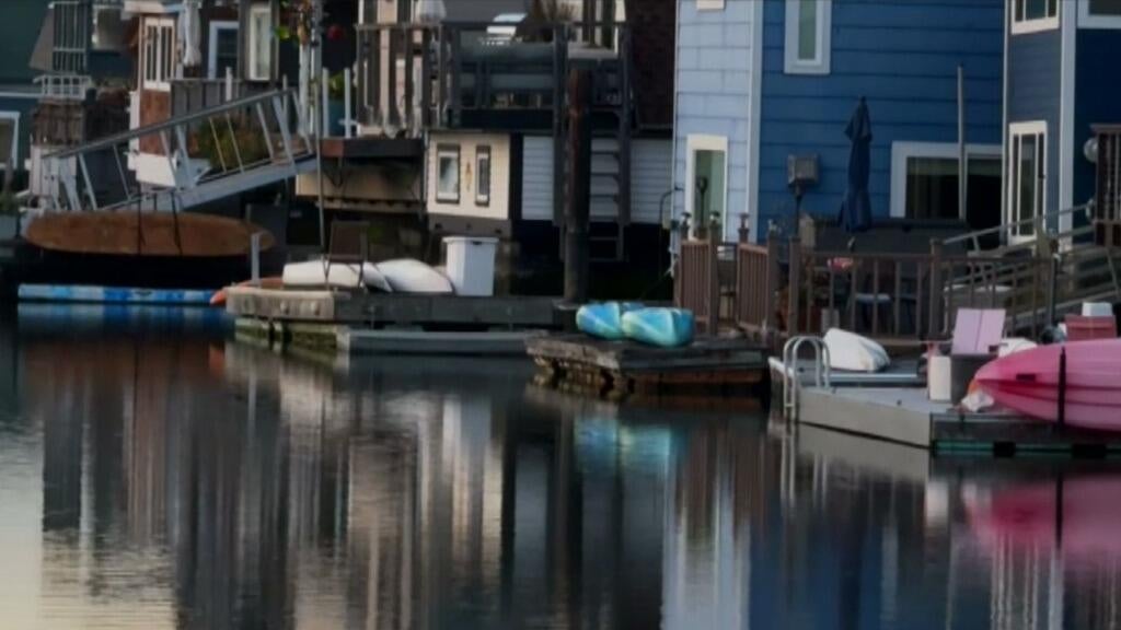 Record high tides putting Sausalito house boat community in precarious position — Portola Valley Technology news