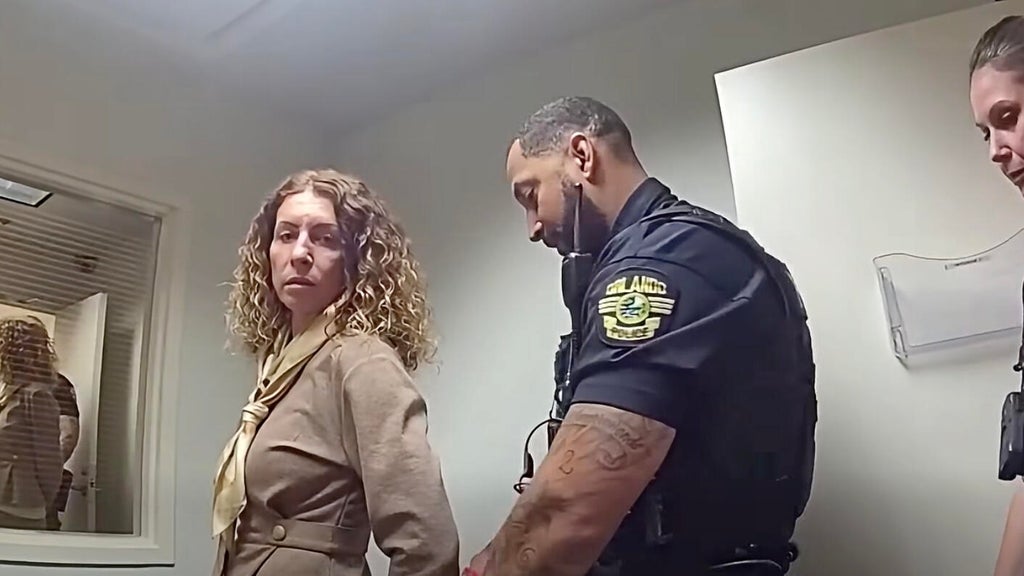 Florida mom arrested at airport for leaving 4 kids home alone during work trip to Vegas, deputies say — Portola Valley Health news