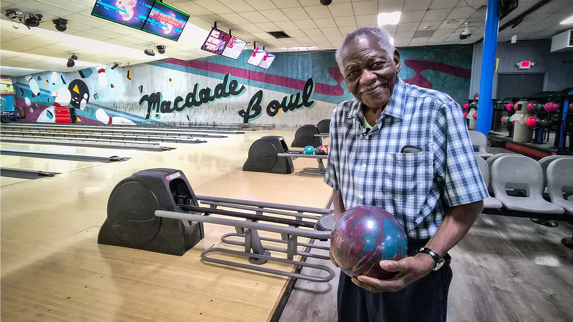 100-year-old bowler still throws strikes in Delaware County, Pennsylvania
— ABC 7 Bay Area, Portola Valley Community news