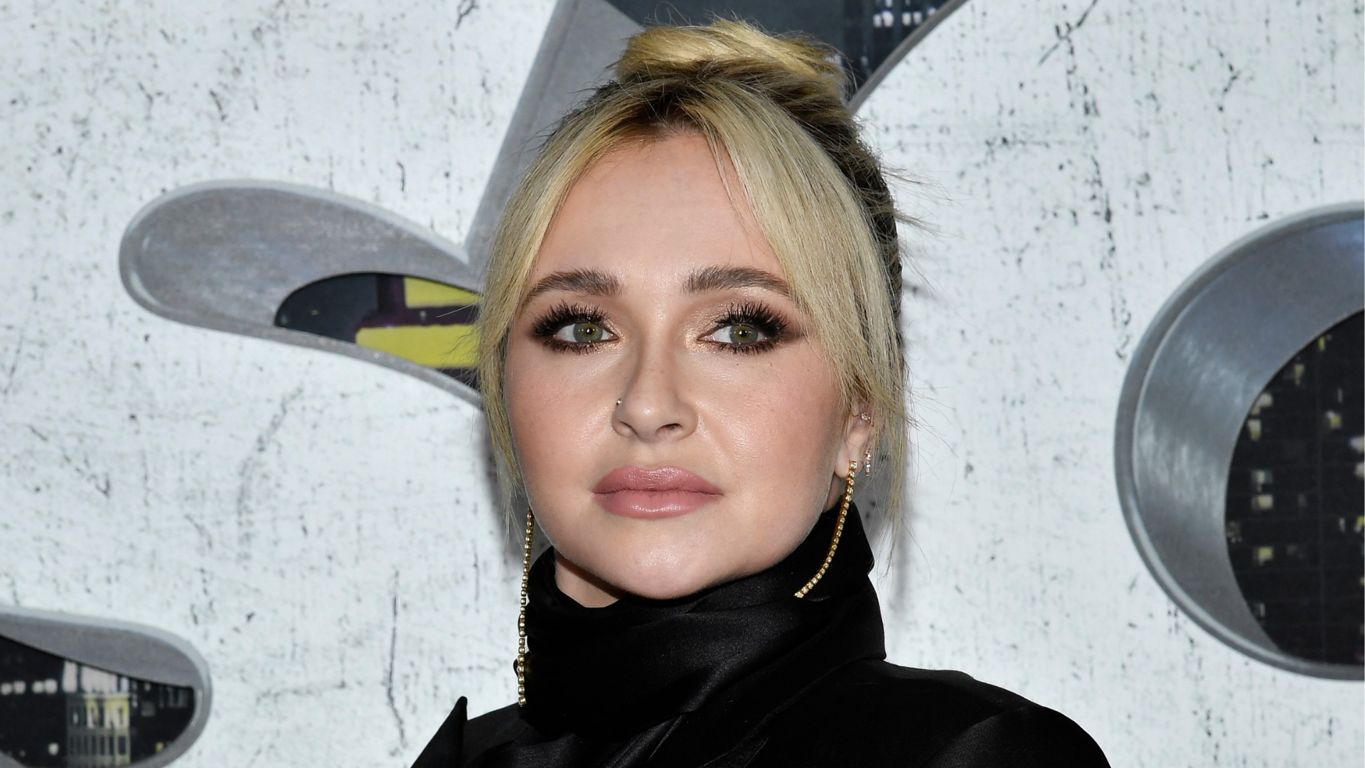 911 call reveals frantic response at address where Hayden Panettiere was found unresponsive
       — ABC 7 Bay Area, Portola Valley Community news