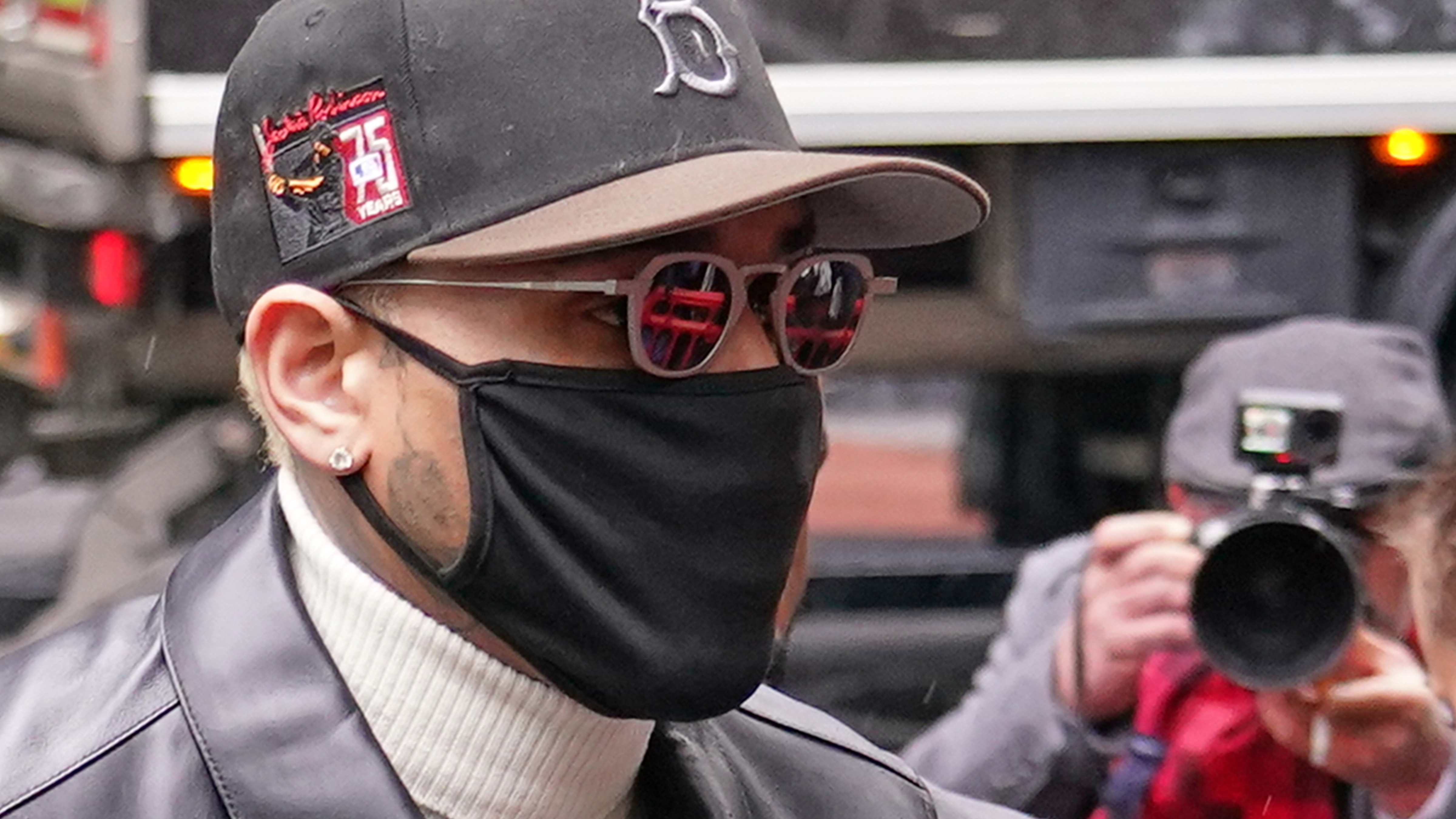 Chris Brown avoids prison time for brawling at a London nightclub

       — ABC 7 Bay Area, Portola Valley Community news
