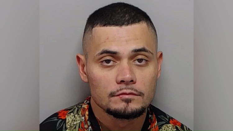 San Antonio man accused of beating partner inside moving car, preventing her from calling 911 — KENS 5 (San Antonio), Portola Valley Community news