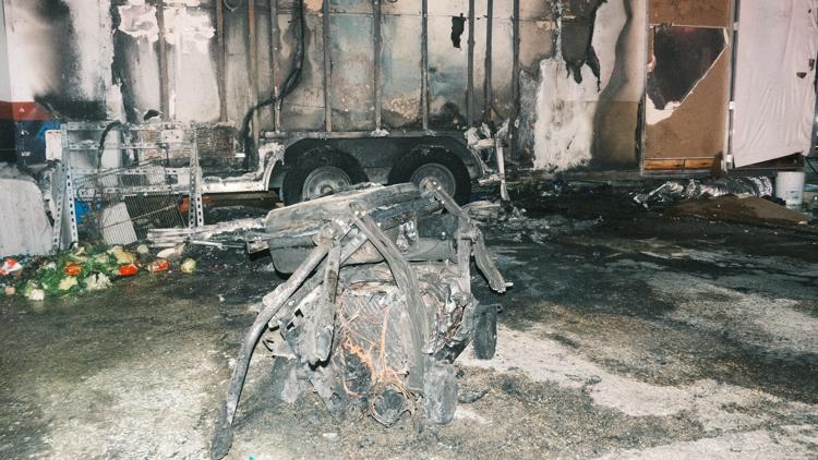'I'm going back' | East Sixth Street food truck owner recovering after generator explosion burns trailer — KVUE (Austin), Portola Valley Dining news