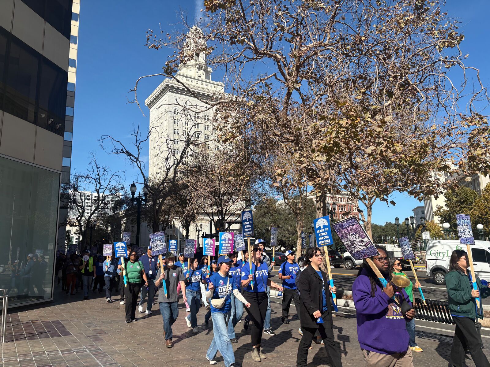 Oakland city workers will strike Nov. 5 if no deal is reached — Portola Valley Community news