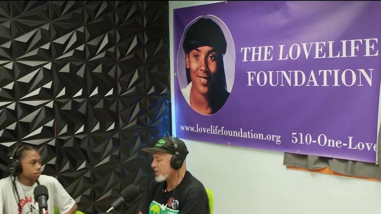 Oakland's McClymonds High podcast studio renamed in honor of Lo'Eshe Lacy as city continues 'Love Life Week' — KTVU FOX 2 Bay Area, Portola Valley Technology news